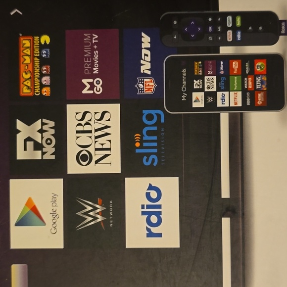 Roku 3 Streaming Device with Dual-Band Wireless,Media Player w Voice Search - Picture 11 of 16